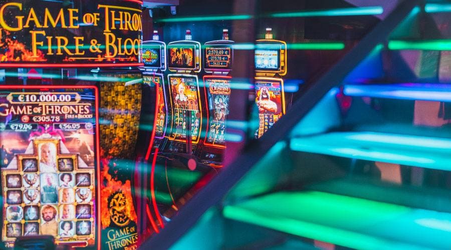 Massive Jackpot Hunts with OKZZ branding and thrilling slot visuals